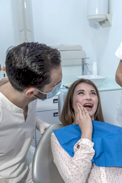 Best Emergency Tooth Extraction in Wfield, IN